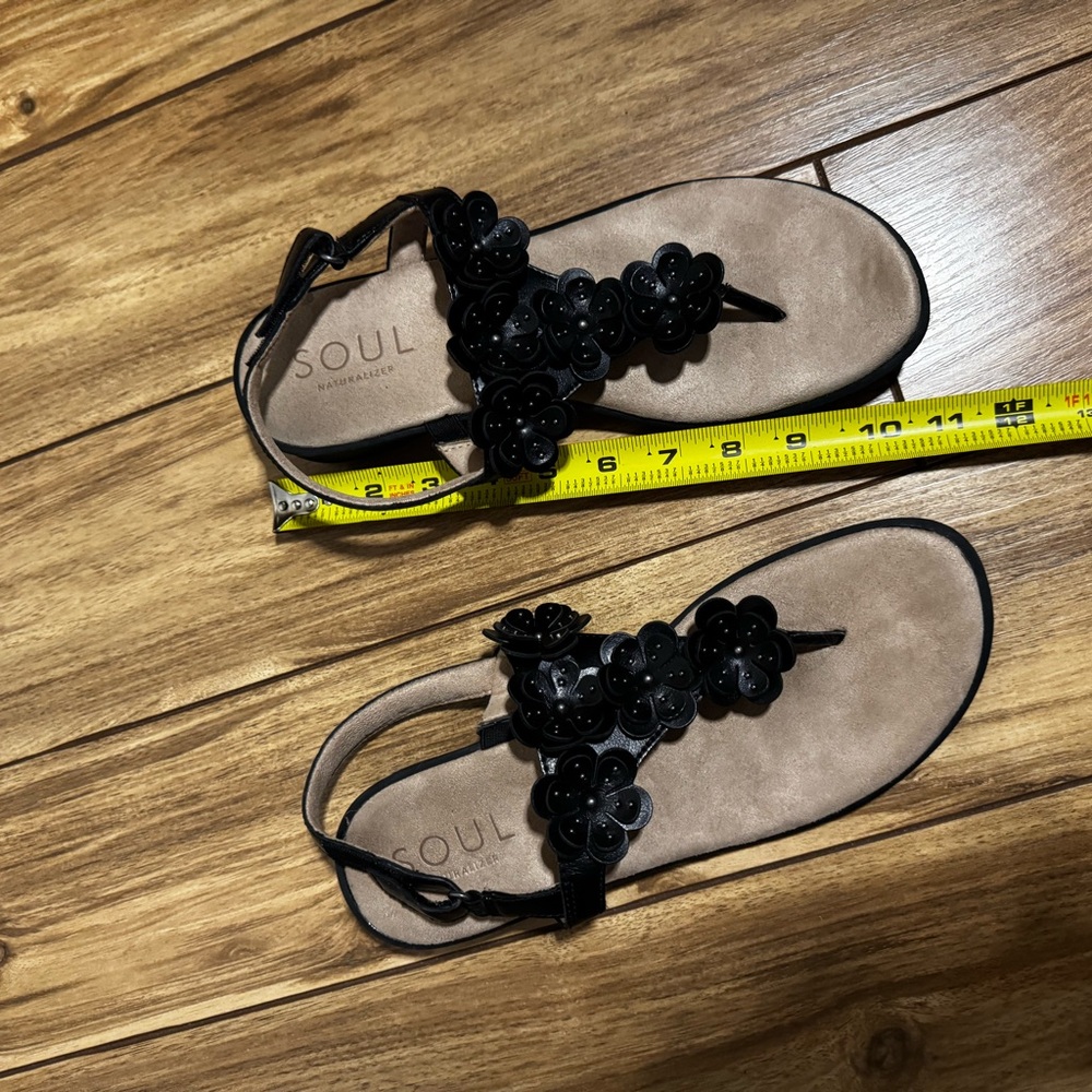 Naturalizer Black T-Strap Sandals with Floral Embellishment - Picture 6 of 10
